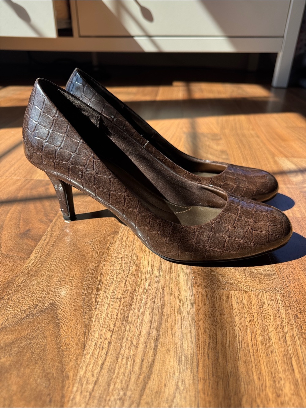 comfort plus by Predictions Dark Brown Croc-Embossed Mid Heel Pumps